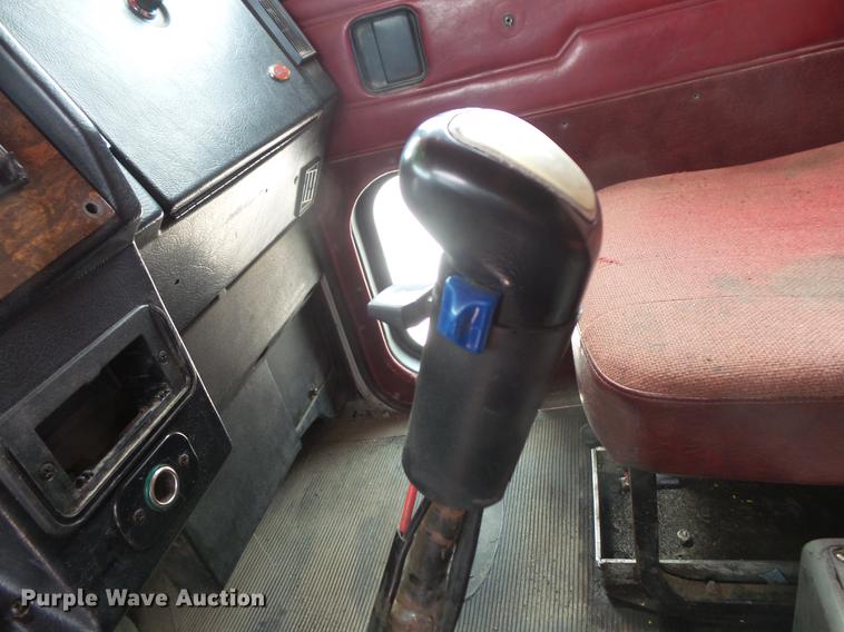 image for item DV9493 1997 Peterbilt 357 dump truck