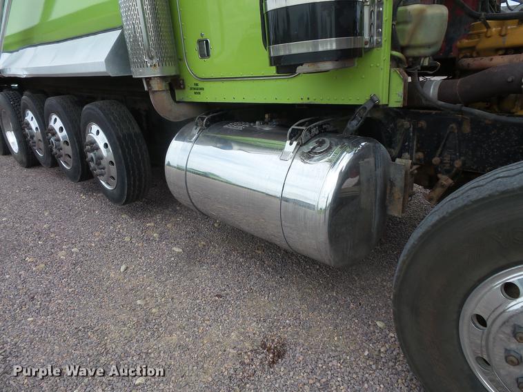 image for item DV9493 1997 Peterbilt 357 dump truck