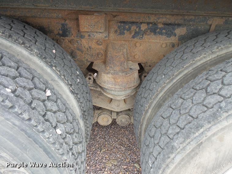 image for item DV9493 1997 Peterbilt 357 dump truck