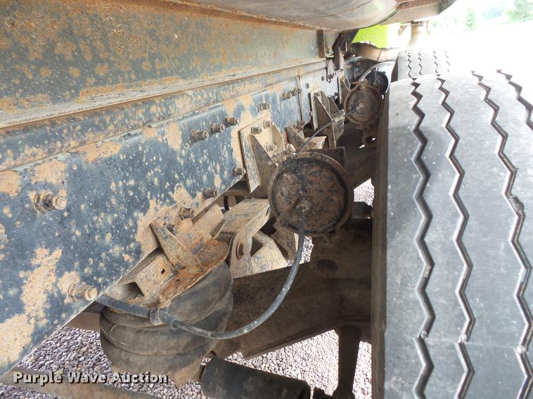 image for item DV9493 1997 Peterbilt 357 dump truck