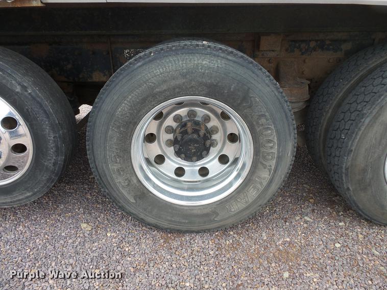 image for item DV9493 1997 Peterbilt 357 dump truck