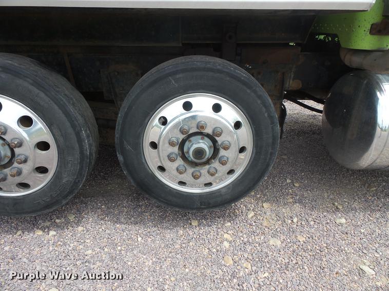 image for item DV9493 1997 Peterbilt 357 dump truck