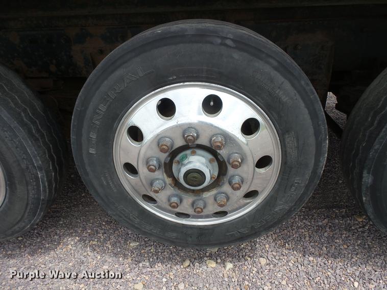 image for item DV9493 1997 Peterbilt 357 dump truck