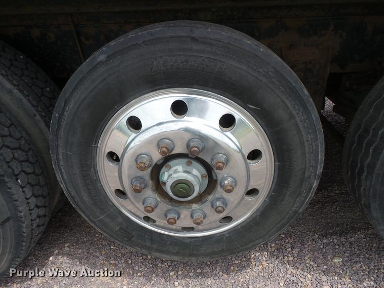 image for item DV9493 1997 Peterbilt 357 dump truck