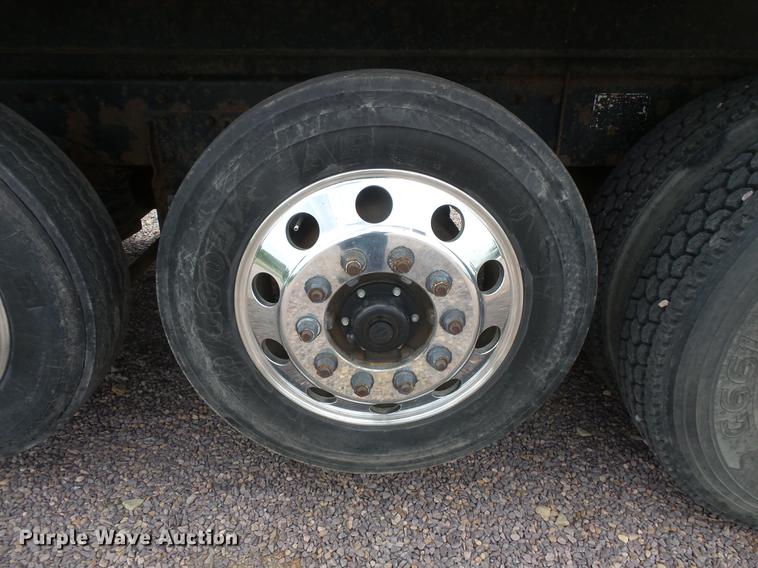 image for item DV9493 1997 Peterbilt 357 dump truck