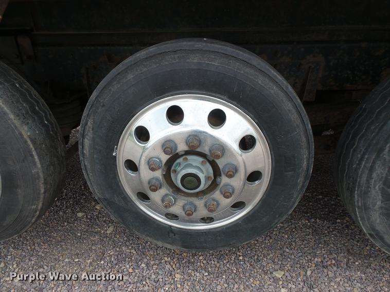 image for item DV9493 1997 Peterbilt 357 dump truck