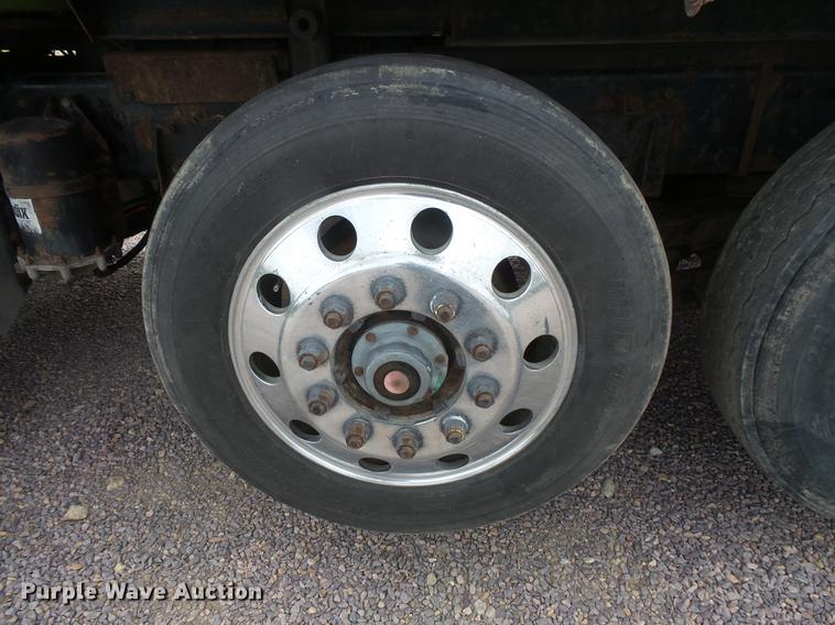 image for item DV9493 1997 Peterbilt 357 dump truck