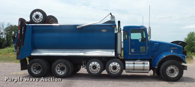 image for item DV9494 1997 Kenworth W900 dump truck