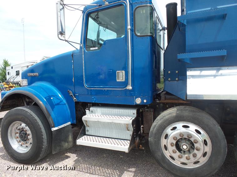 image for item DV9494 1997 Kenworth W900 dump truck