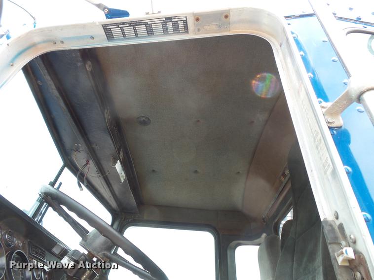 image for item DV9494 1997 Kenworth W900 dump truck