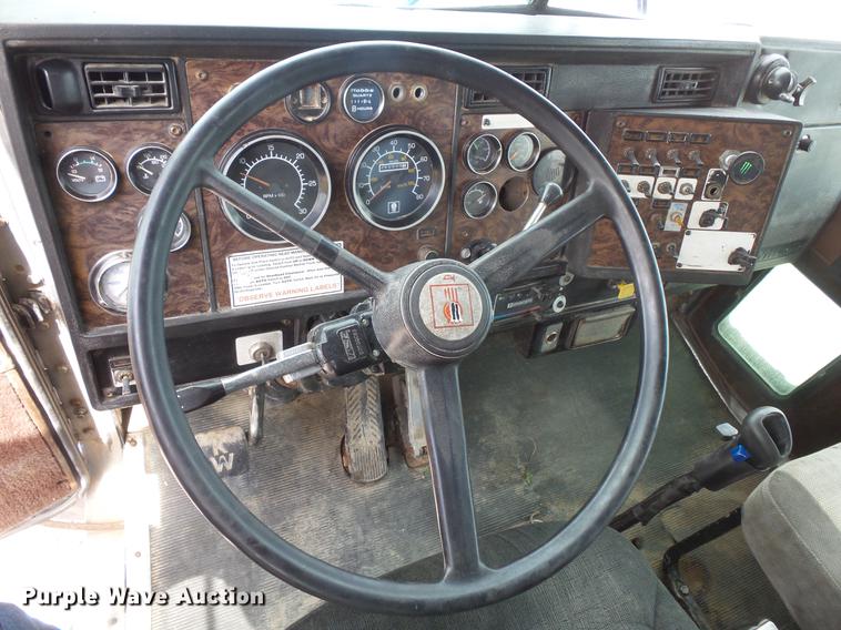 image for item DV9494 1997 Kenworth W900 dump truck