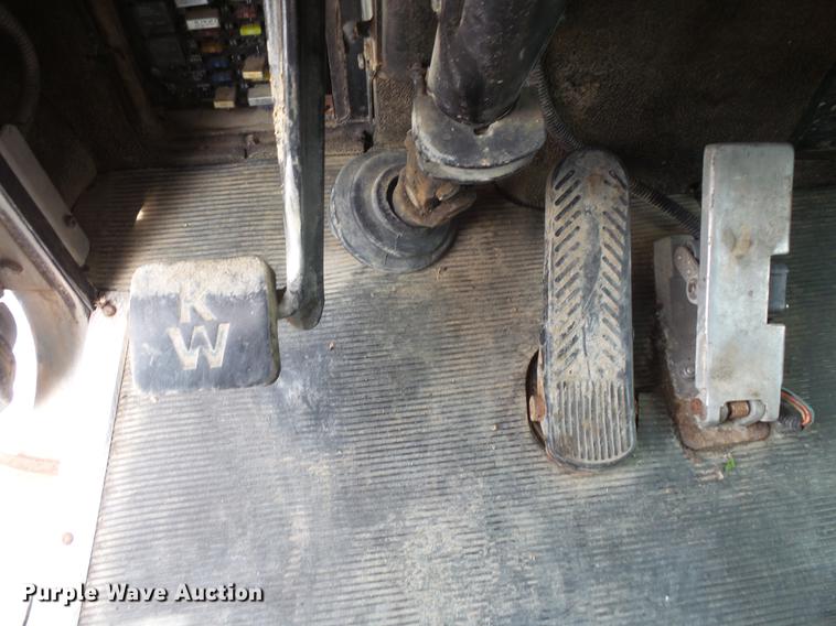 image for item DV9494 1997 Kenworth W900 dump truck