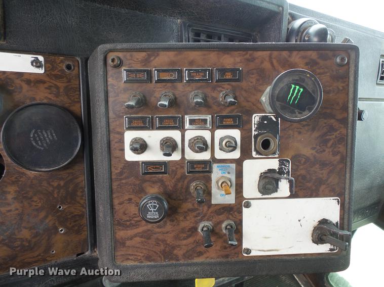 image for item DV9494 1997 Kenworth W900 dump truck