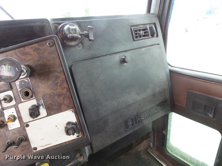 image for item DV9494 1997 Kenworth W900 dump truck