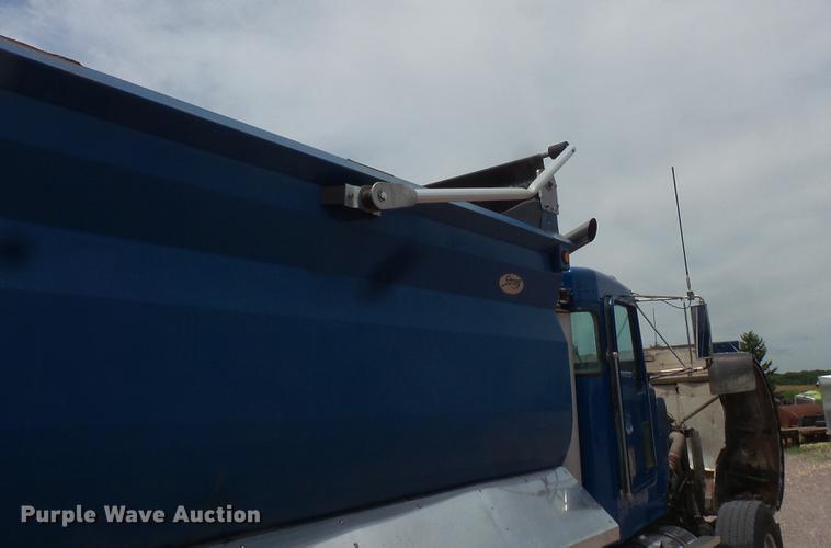 image for item DV9494 1997 Kenworth W900 dump truck