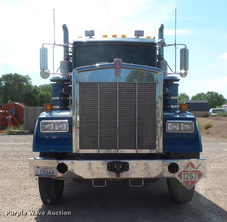 image for item DV9495 2004 Kenworth W900 tank truck