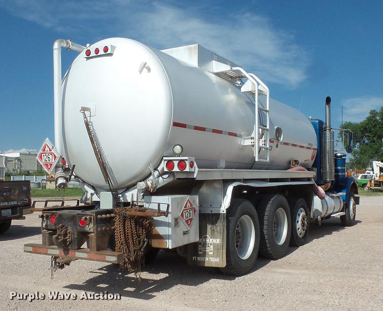 image for item DV9495 2004 Kenworth W900 tank truck