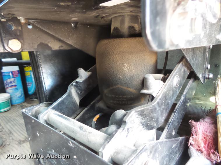 image for item DV9495 2004 Kenworth W900 tank truck