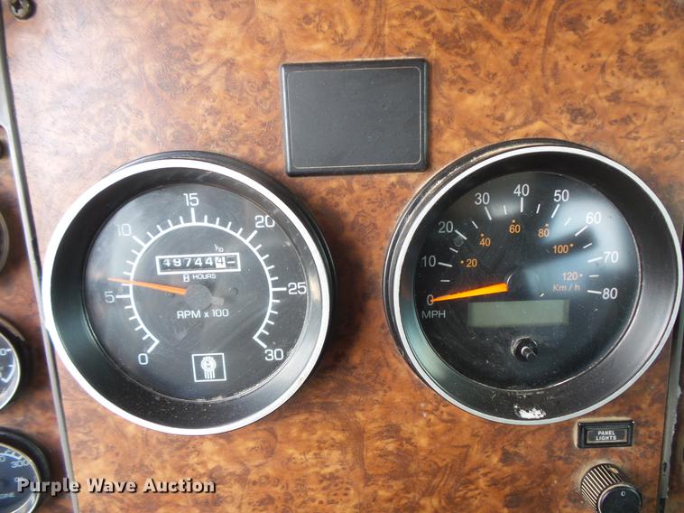 image for item DV9495 2004 Kenworth W900 tank truck