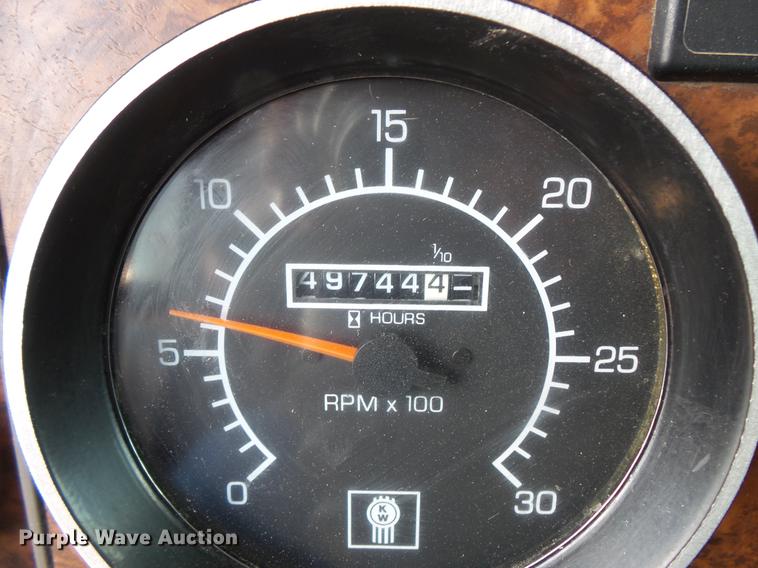 image for item DV9495 2004 Kenworth W900 tank truck