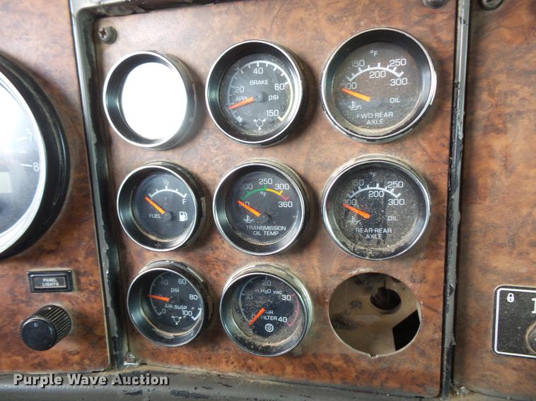 image for item DV9495 2004 Kenworth W900 tank truck