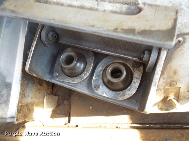 image for item DV9495 2004 Kenworth W900 tank truck