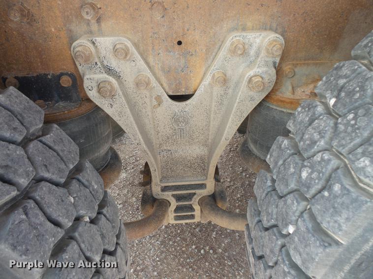 image for item DV9495 2004 Kenworth W900 tank truck