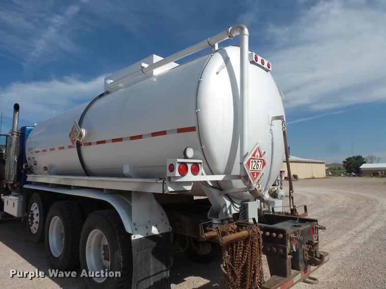 image for item DV9495 2004 Kenworth W900 tank truck