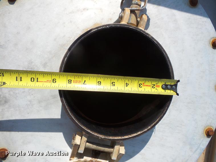 image for item DV9495 2004 Kenworth W900 tank truck