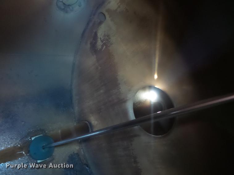 image for item DV9495 2004 Kenworth W900 tank truck