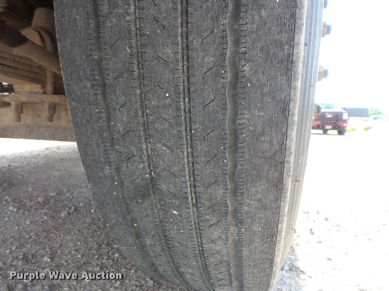 image for item DV9495 2004 Kenworth W900 tank truck