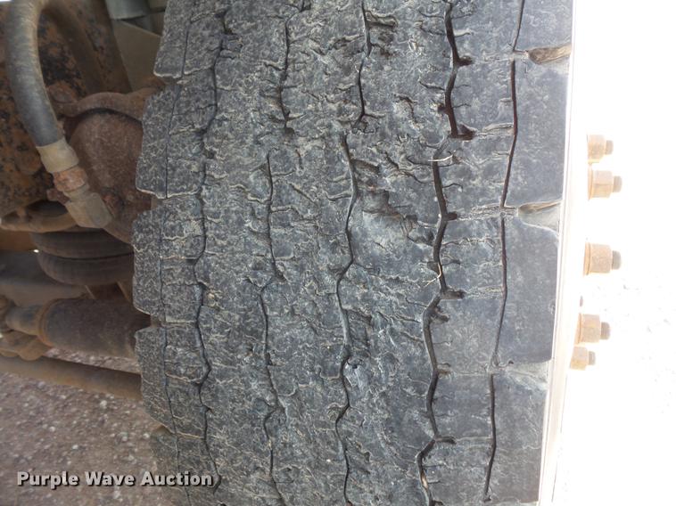 image for item DV9495 2004 Kenworth W900 tank truck