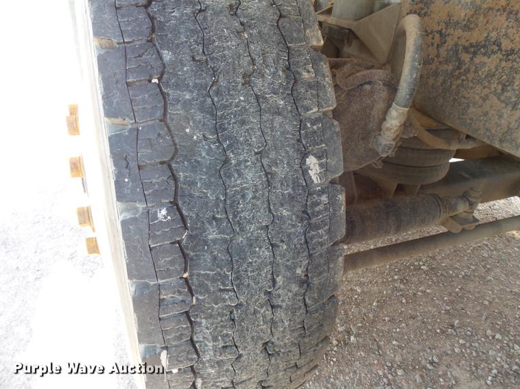 image for item DV9495 2004 Kenworth W900 tank truck