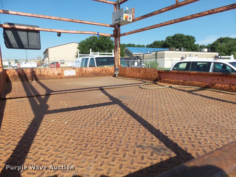 image for item DX9127 1992 Skyjack SJ6832 scissor lift