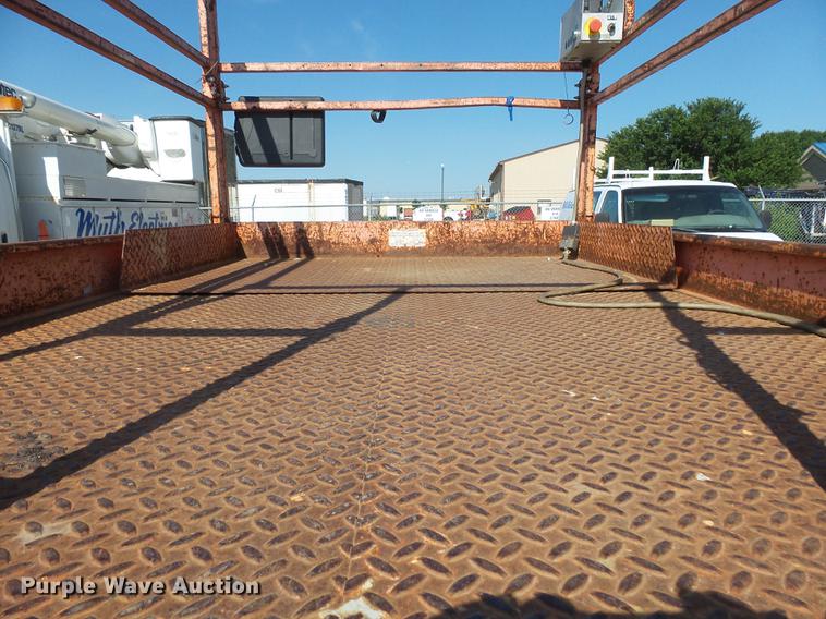 image for item DX9127 1992 Skyjack SJ6832 scissor lift