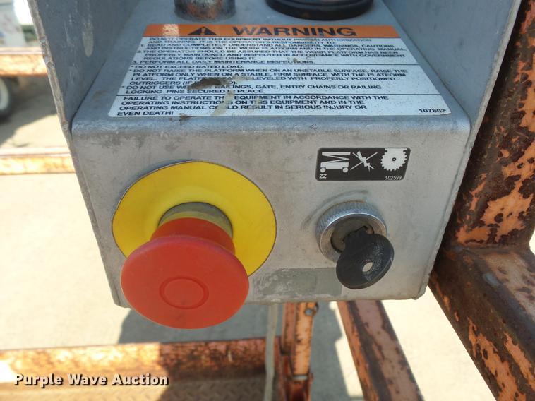 image for item DX9127 1992 Skyjack SJ6832 scissor lift