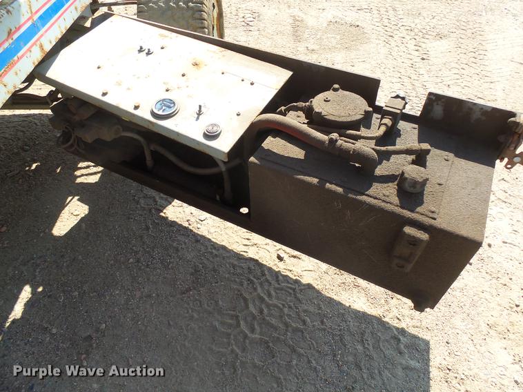 image for item DX9127 1992 Skyjack SJ6832 scissor lift