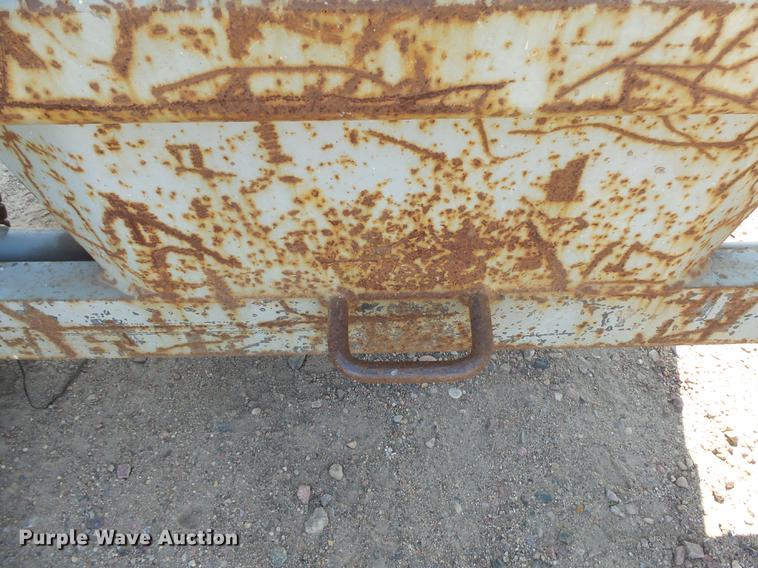 image for item DX9127 1992 Skyjack SJ6832 scissor lift