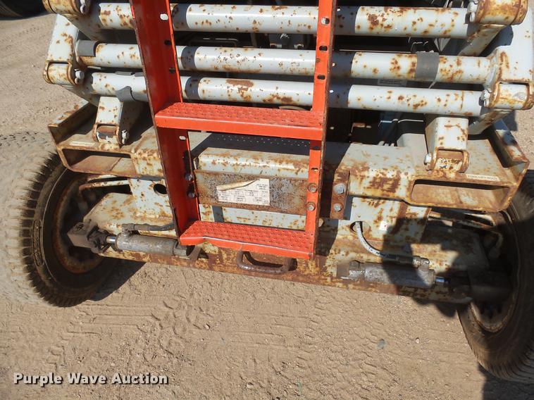 image for item DX9127 1992 Skyjack SJ6832 scissor lift