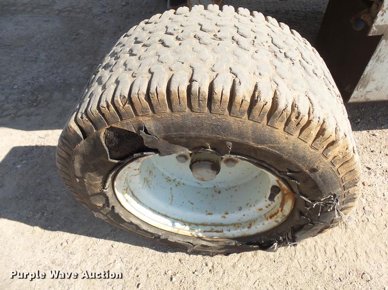 image for item DX9127 1992 Skyjack SJ6832 scissor lift