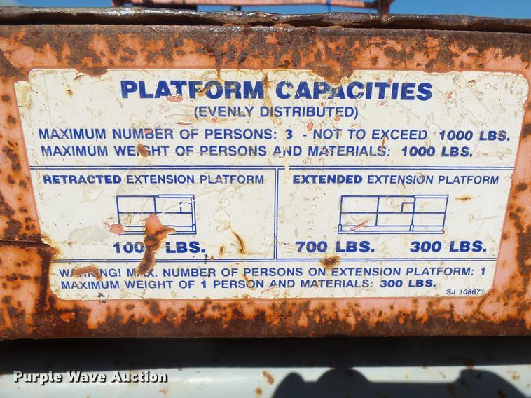 image for item DX9127 1992 Skyjack SJ6832 scissor lift