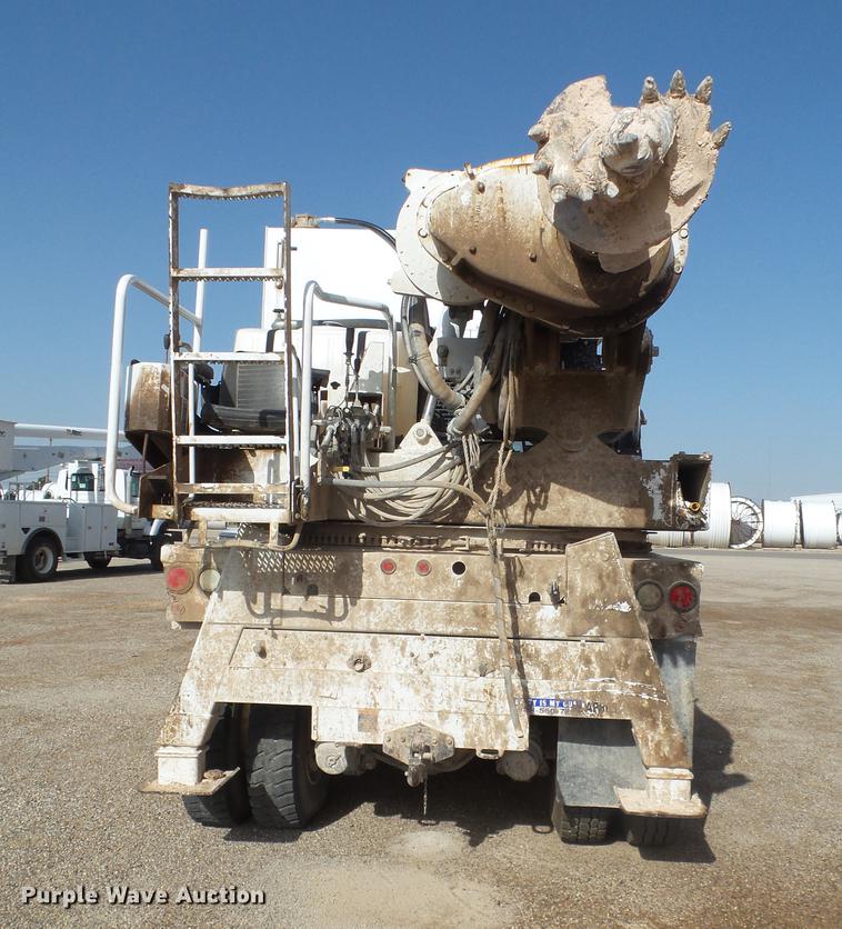 image for item EI9628 2013 International WorkStar 7300 digger derrick truck