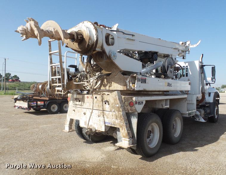 image for item EI9628 2013 International WorkStar 7300 digger derrick truck