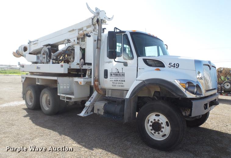 image for item EI9628 2013 International WorkStar 7300 digger derrick truck