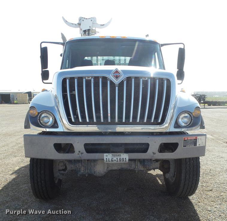 image for item EI9628 2013 International WorkStar 7300 digger derrick truck