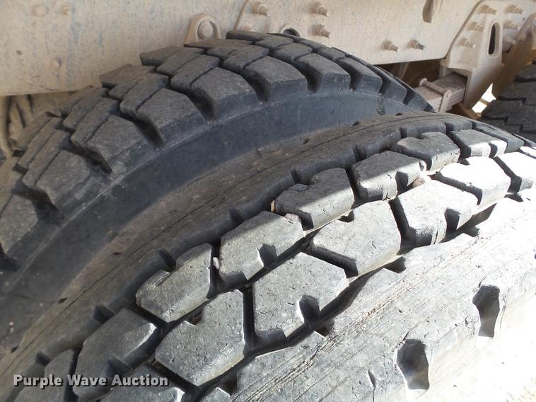 image for item EI9628 2013 International WorkStar 7300 digger derrick truck