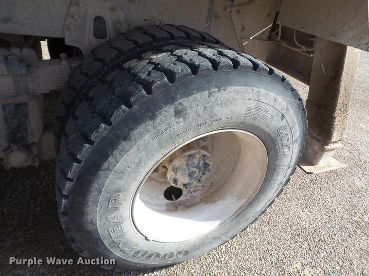 image for item EI9628 2013 International WorkStar 7300 digger derrick truck