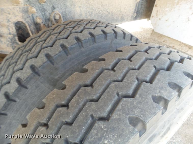 image for item EI9628 2013 International WorkStar 7300 digger derrick truck