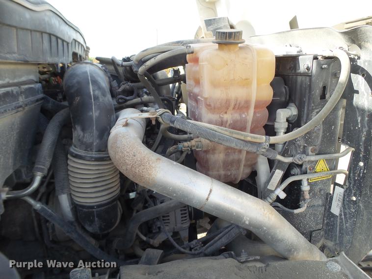 image for item EI9628 2013 International WorkStar 7300 digger derrick truck