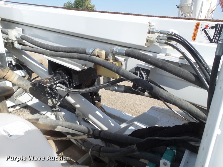 image for item EI9628 2013 International WorkStar 7300 digger derrick truck